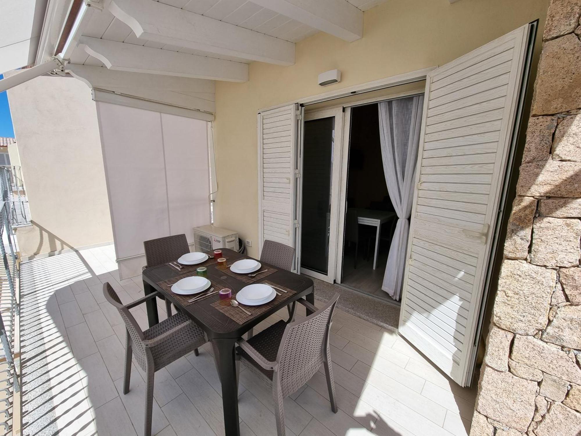 Residence La Marina Isola Rossa Exterior foto